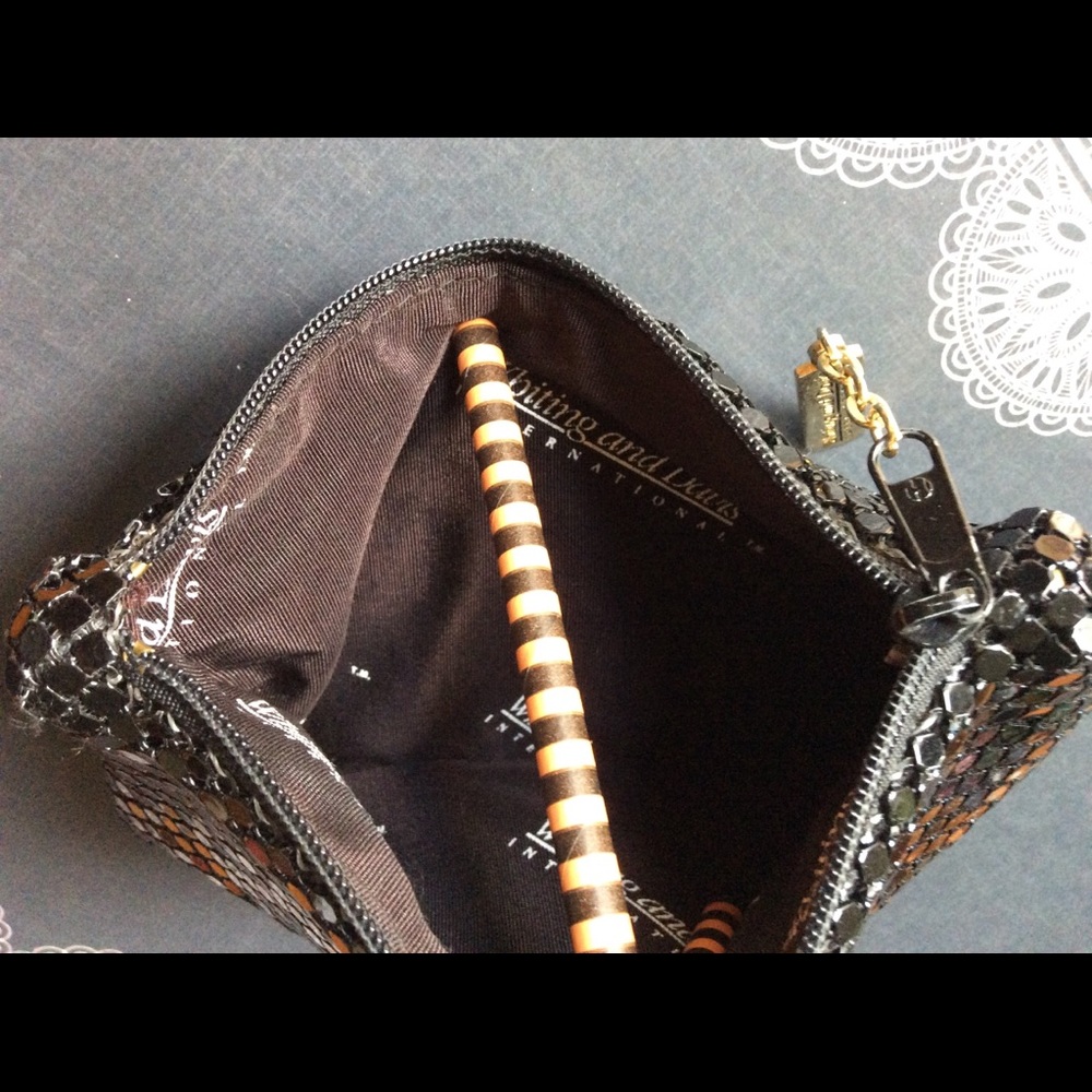 Whiting & Davies: Black Evening Purse. - Picture 7 of 9